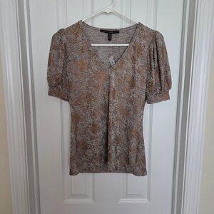 White House Black Market Bronze Foil Snakeskin Puff Sleeve Tee Top Size XS